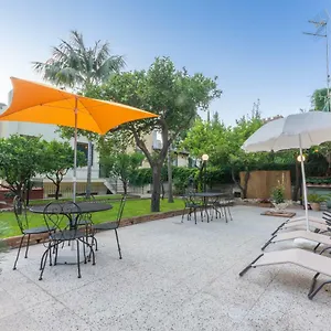 villa-valverde-apartments.taorminaitalyhotels.com/